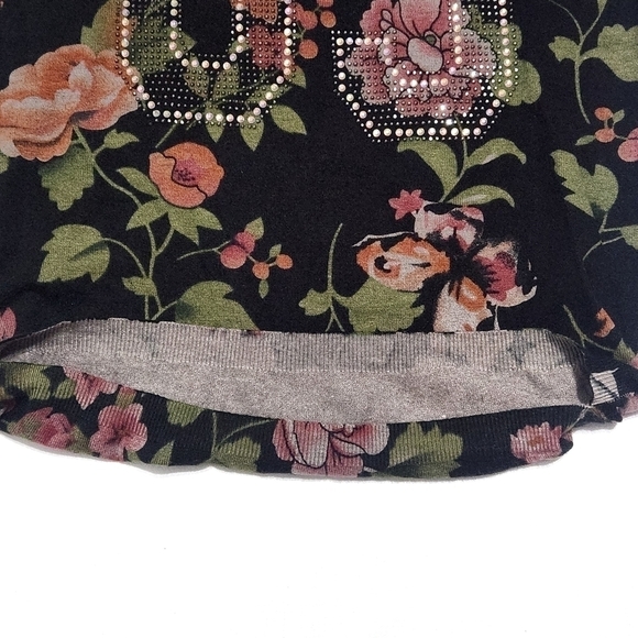 White Floral Sweater Top - Picture 5 of 9